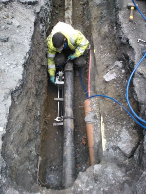 Kent-Cutter-metal PE pipe